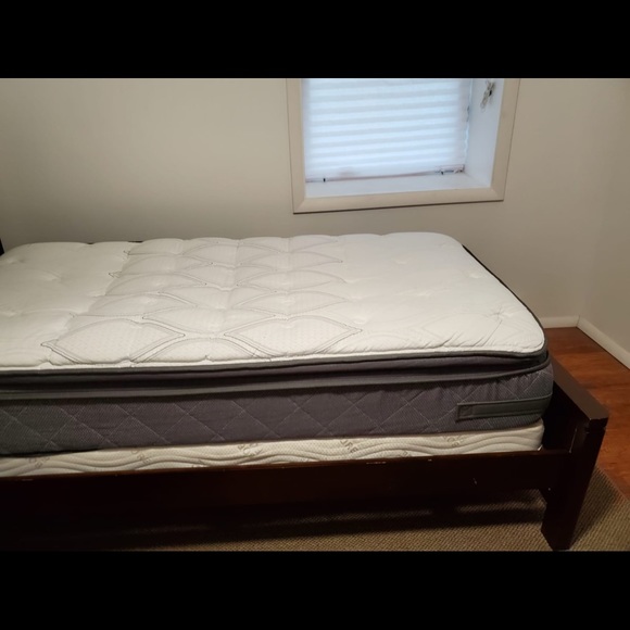 Twin size bed with mattress and box spring. - Picture 7 of 7
